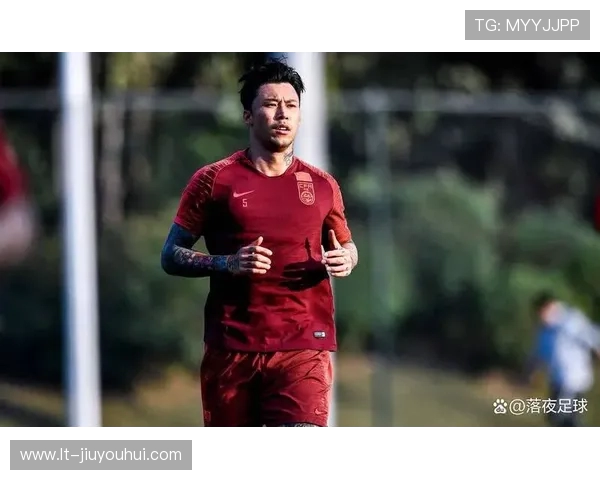 追光绿茵梦他以实力与荣耀加冕年度足球最佳男主 追光绿茵梦他以实力与荣耀加冕年度足球最佳男主